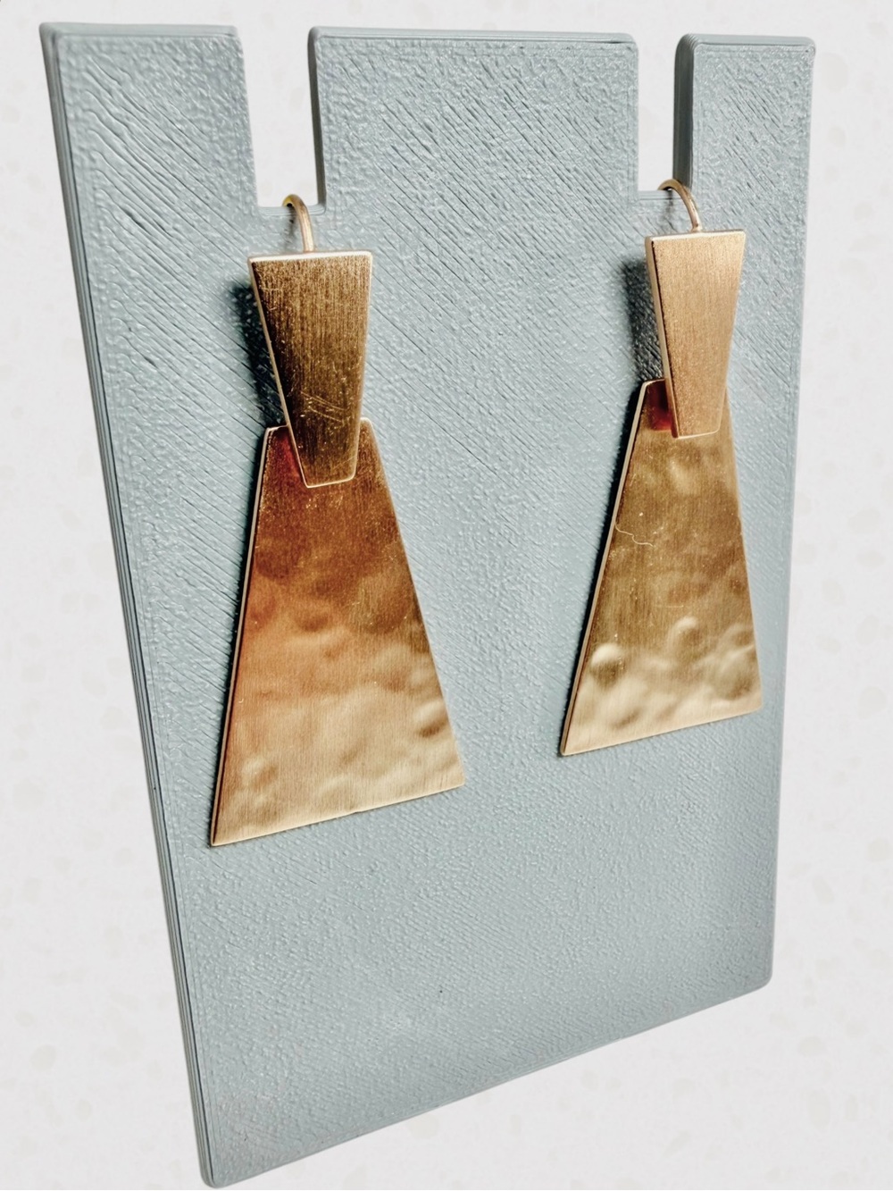 Kendra Scott Keerti Hammered Rose Gold Tone Hook Earrings Dangle Trapezoid EUC
